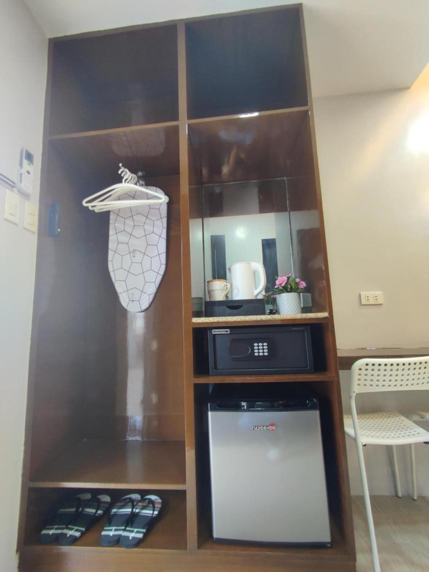 J Spazio Apartelle&Cafe Baranghauon Esterno foto